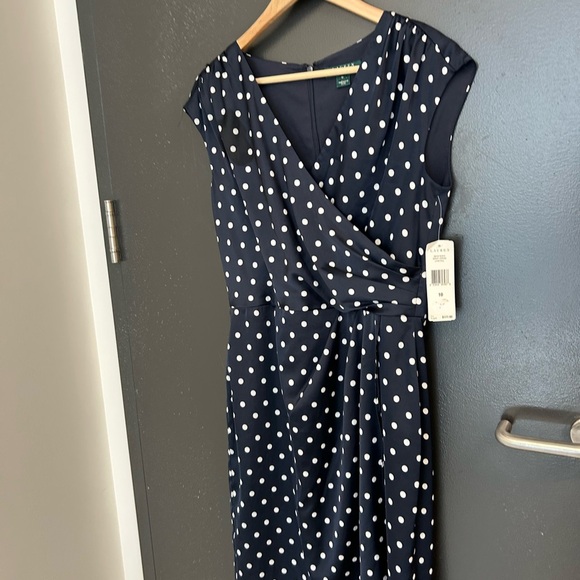 Lauren NWT Ralph Lauren Sz.10 polka dot navy dress. Classic and timeless! - Picture 2 of 10